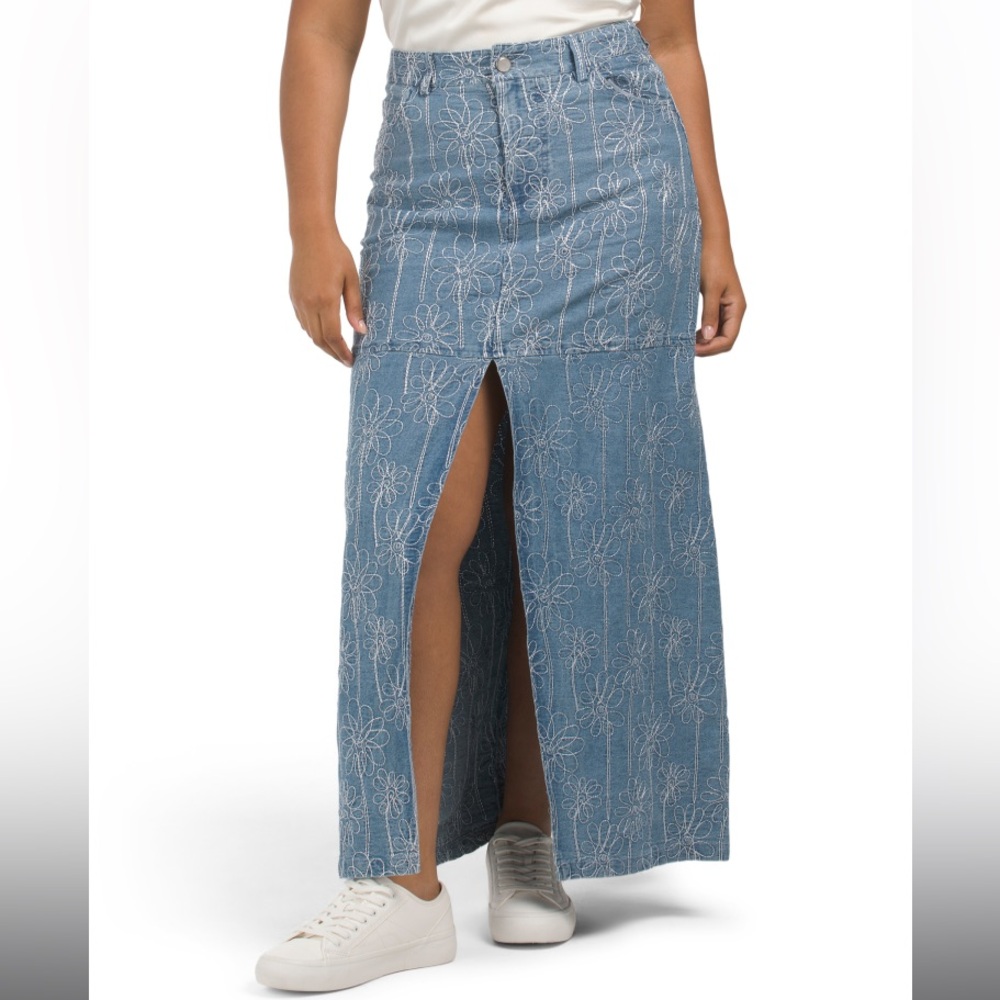 House Of Harlow 1960 | NWT Women’s Floral Embroidered Denim Skirt